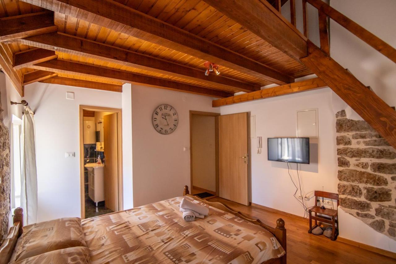 Apartments Loriana شيبينيك المظهر الخارجي الصورة