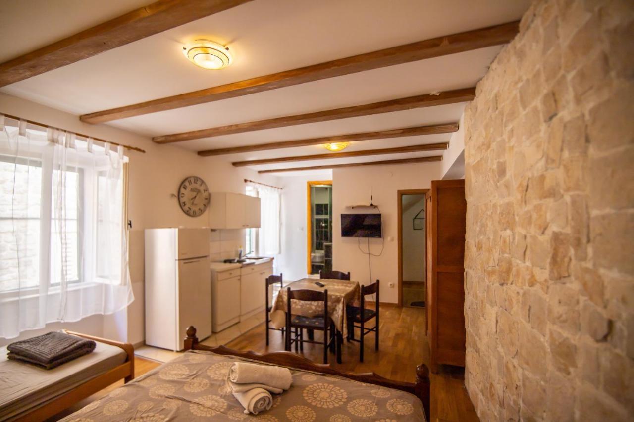 Apartments Loriana شيبينيك المظهر الخارجي الصورة