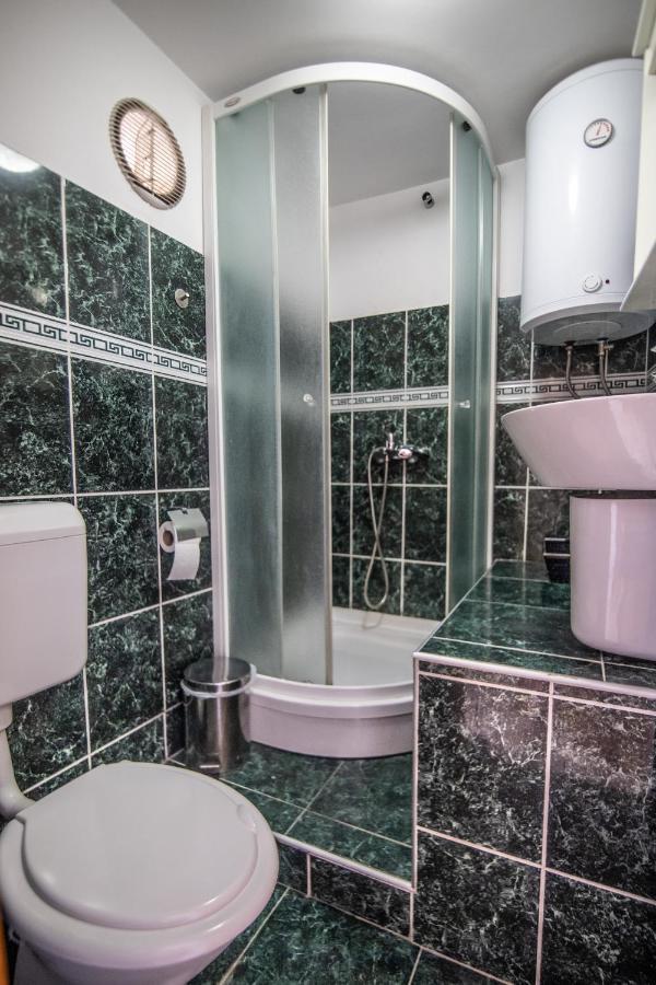 Apartments Loriana شيبينيك المظهر الخارجي الصورة