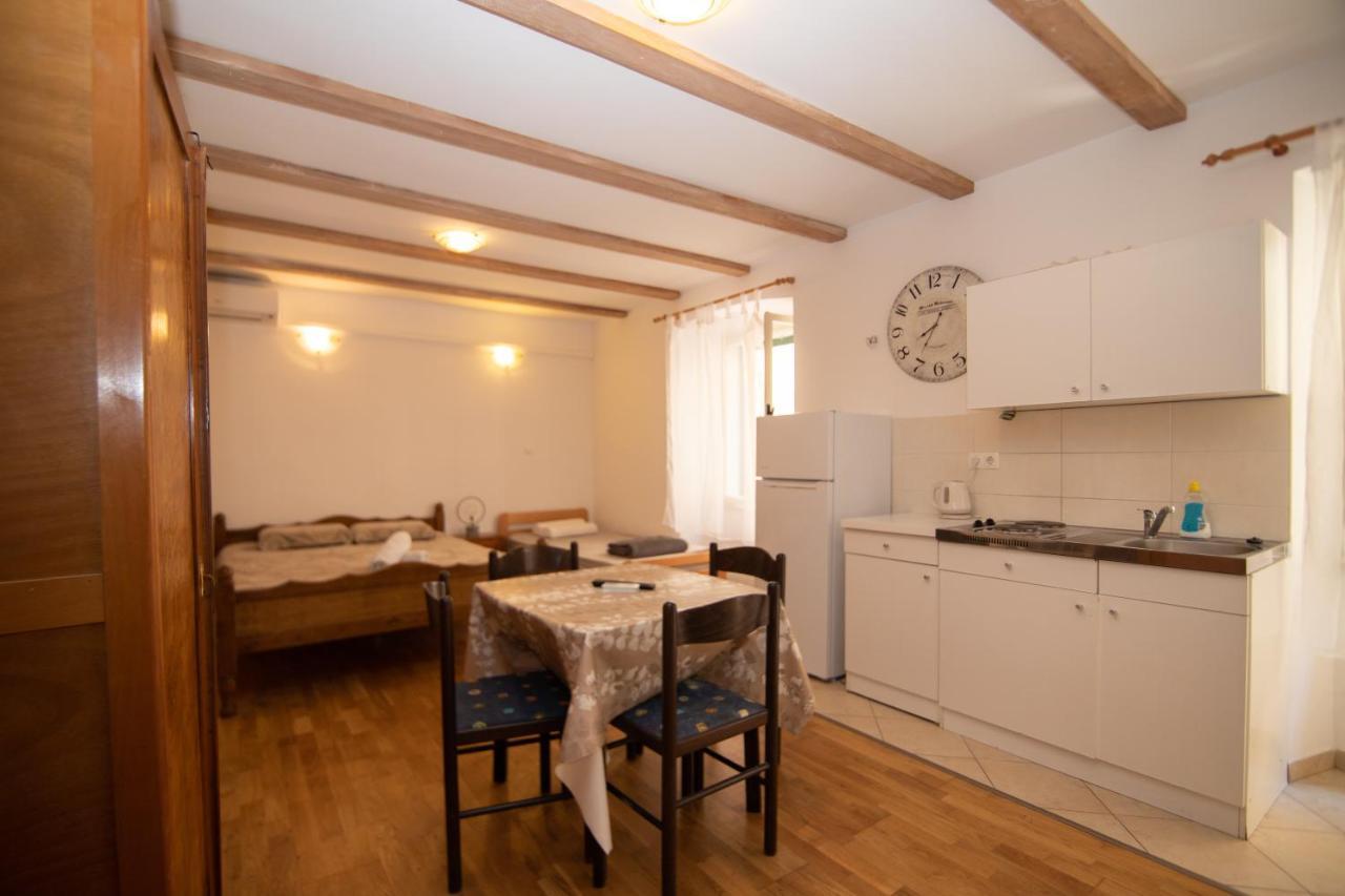 Apartments Loriana شيبينيك المظهر الخارجي الصورة
