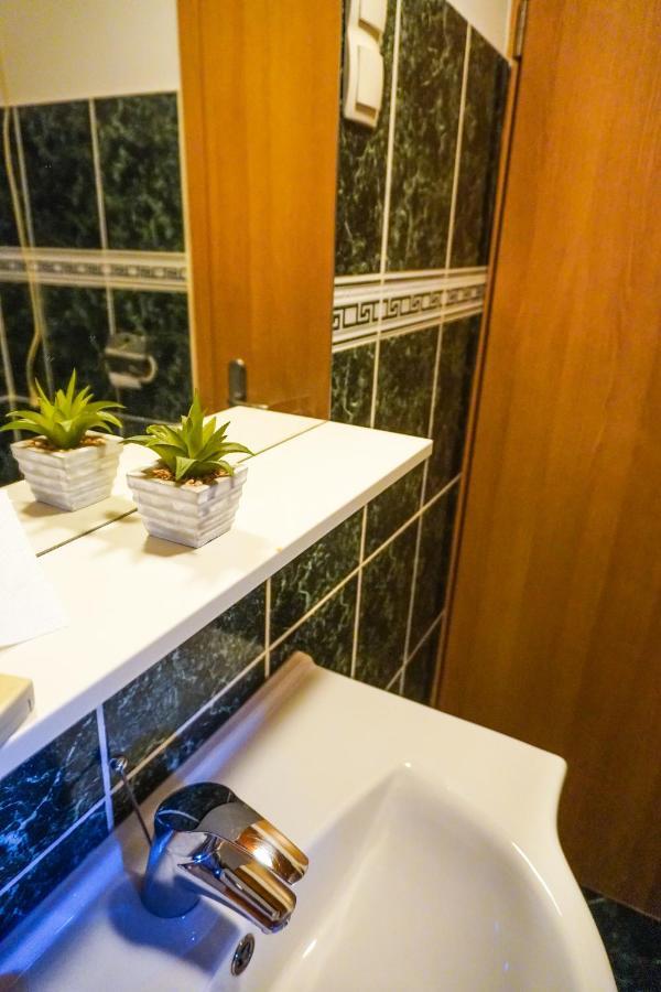 Apartments Loriana شيبينيك المظهر الخارجي الصورة